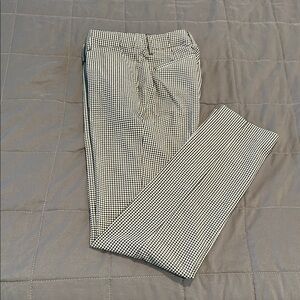 GAP Houndstooth Mid-Rise Dress Pants with Timeless Style